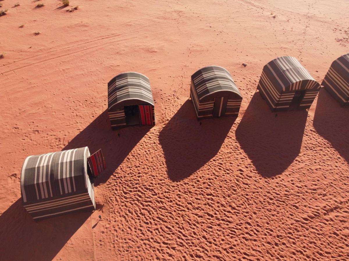Wadi Rum Meteorite Camp Bagian luar foto