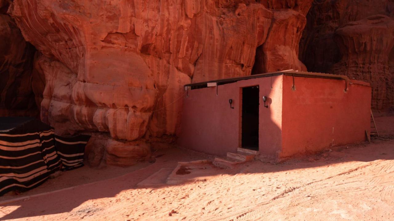 Wadi Rum Meteorite Camp Bagian luar foto