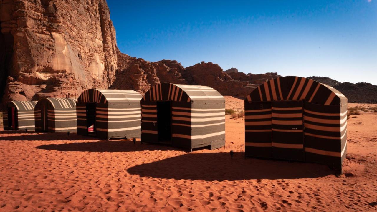 Wadi Rum Meteorite Camp Bagian luar foto